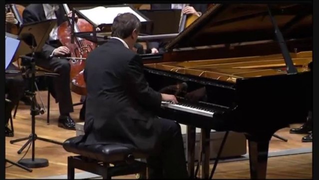 BORIS BEREZOVSKY PLAYS ALBENIZ TANGO IN D major LIVE IN BERLIN