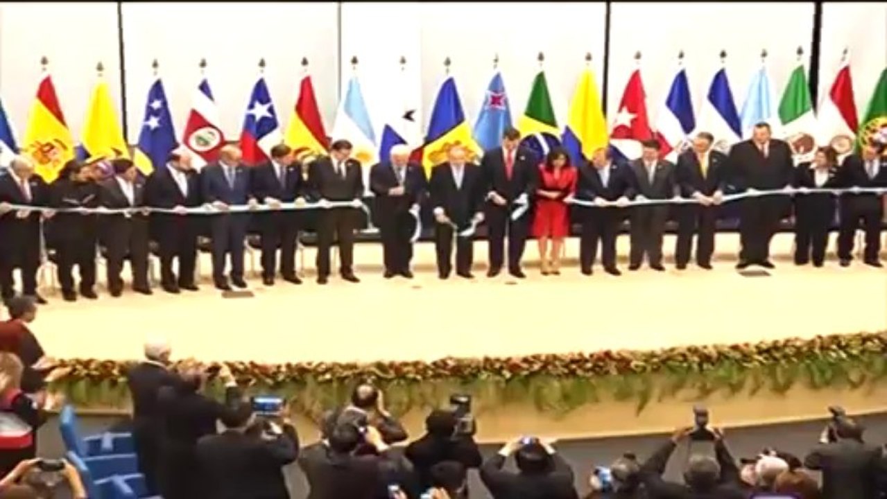 El Príncipe y Rajoy inauguran la sede permanente del Parlamento Latinoamericano (Parlatino)