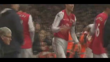 Robin Van Persie volley vs Everton
