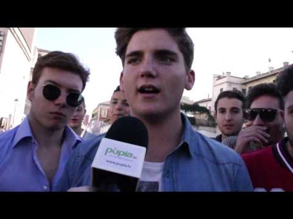 Aversa (CE) - Terra dei Fuochi, gli studenti in Piazza Municipio (18.10.13)