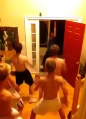 Pizza deliveryman pranked by customers!