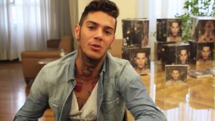 Emis Killa fan of famous #bstreet - Mercurio
