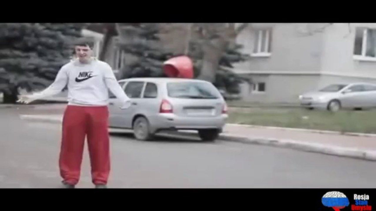 /BEKOWO: Babcia troluje