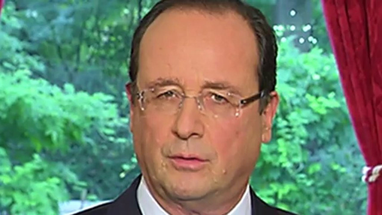 Hollande permite volta de jovem sem a família