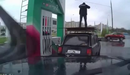 The Fuel Pump dancer! Mickael jackson is BACK!