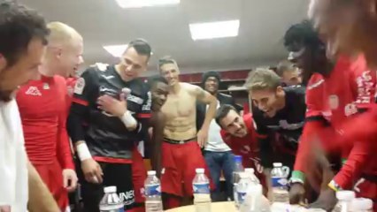 DFCO 2 - 1 ESTAC Troyes : la joie dans le vestiaire