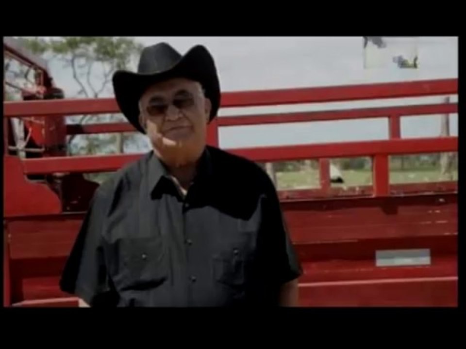 MusiCuba: Eliades Ochoa - Un Bolero Para Tí. Mp4