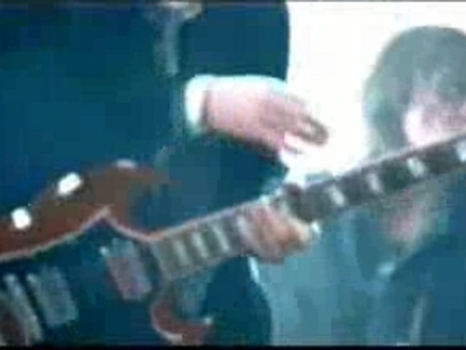 ACDC - Stiff Upper Lip