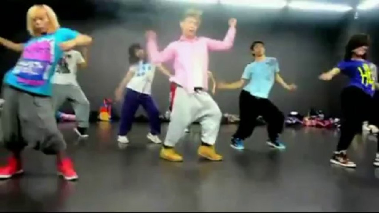 Street Jazz... version courte, Sylvia Facchini ... For  Mooving Dance