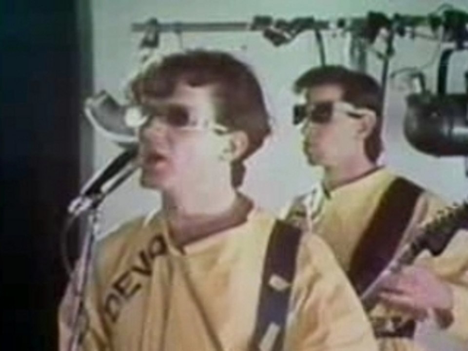 Devo - Satisfaction