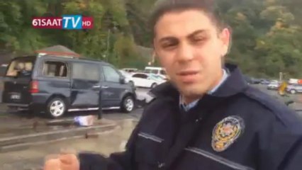 Artvin'de dalgalar otomobilleri yuttu