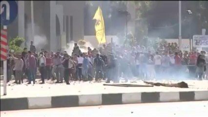 Une manifestation d'étudiants pro-Morsi réprimée au Caire