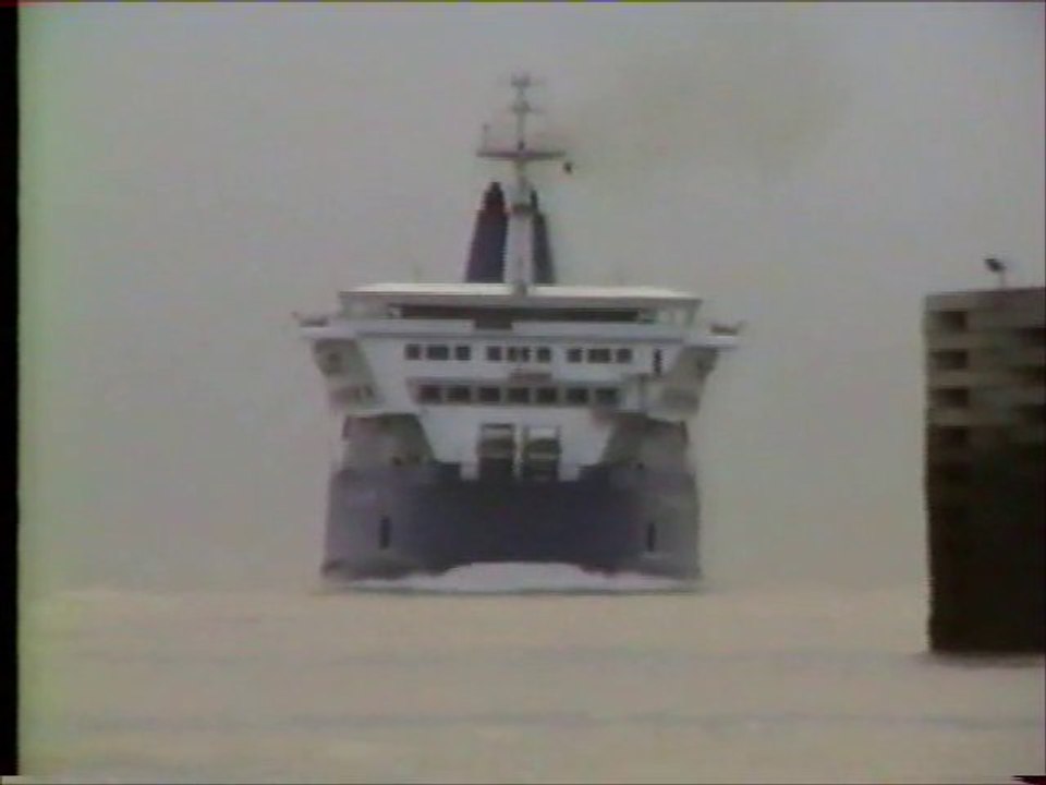 P&o Pride Of Dover arriving at Calais