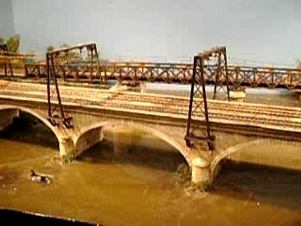 train miniature