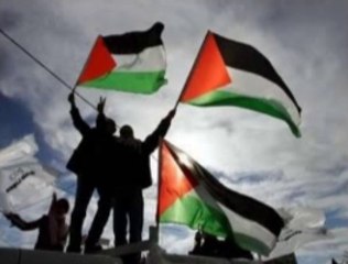 في شهر آذار - قصيدة الارض محمود درويش - فرقة اغاني العاشقيين الفلسطينية