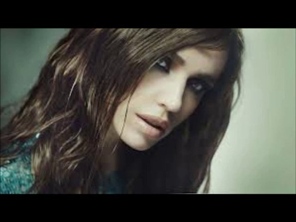 Gülşen  -    Su Gibi Geçerdi Zaman