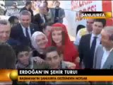 Başbakan, Türkçe Olimpiyatları için Türkiye'de olan yabancı uyruklu çocuklarla buluştu.
