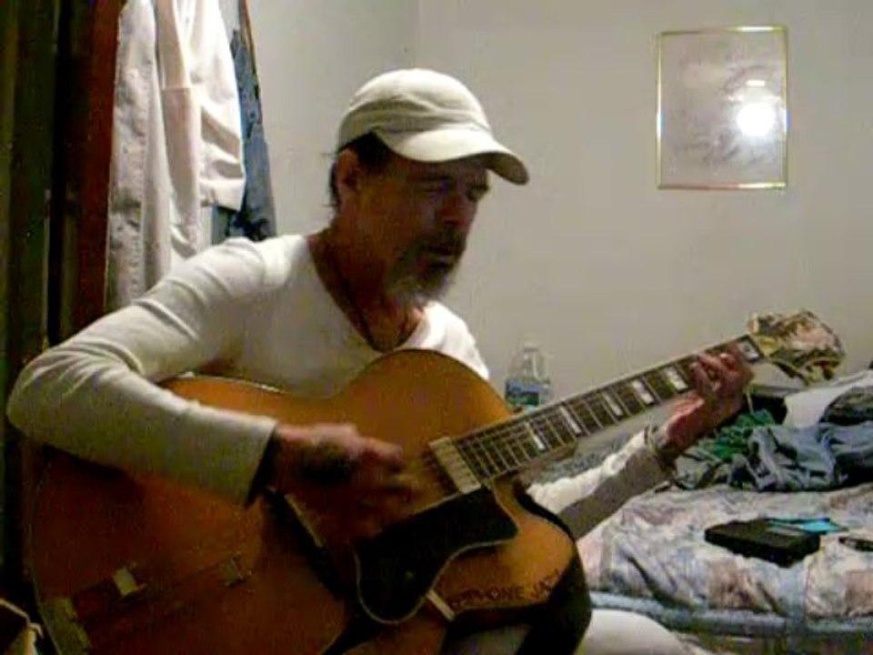 Catfish_Eat_Epiphone_Emperor-Regent