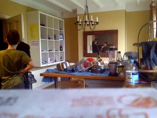 Réaction d'un père au bulletin de notes de son fils