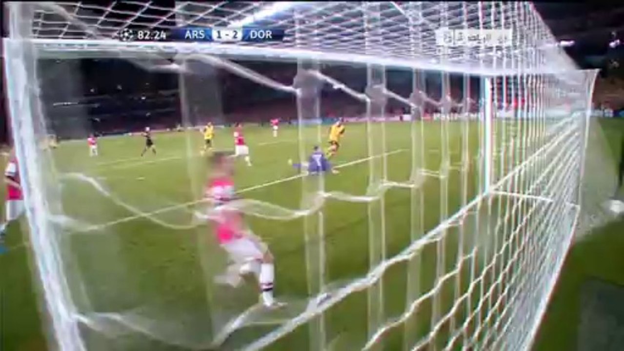 الهدف الثانى  مباراة آرسنال وبورسيا دورتموند 1 / 2