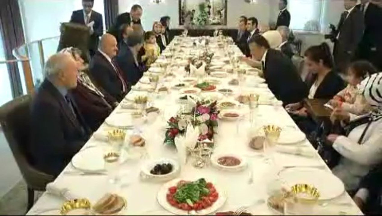 Serbest bırakılan Türk pilotlardan Davutoğlu'na teşekkür ziyareti