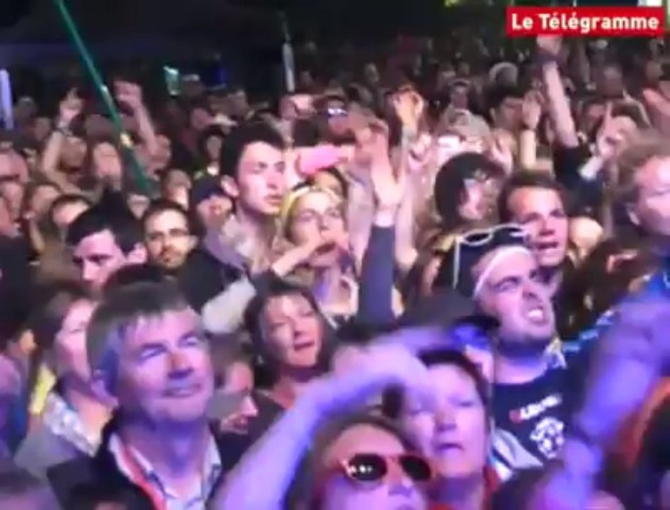 Bout du monde 2013. Effet "boys band" avec 77 Bombay Street