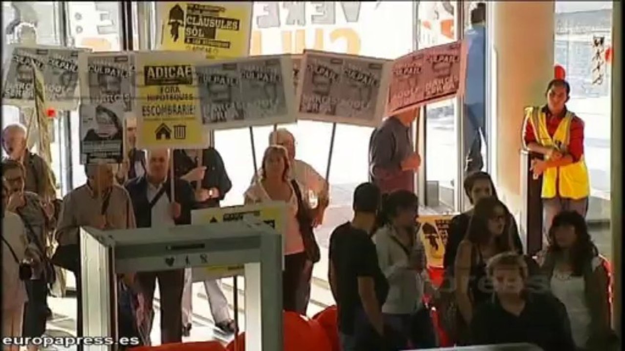 Serra justifica los sueldos "legales y convenientes"