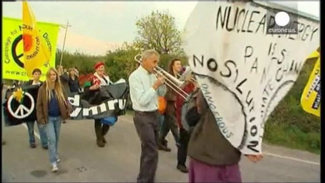 Reino Unido construirá la primera central nuclear en...