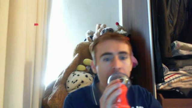 Wiwi égratigne popular song de Mika & Ariana Grande