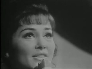 RIKA ZARAÏ QUEL BEAU DIMANCHE...