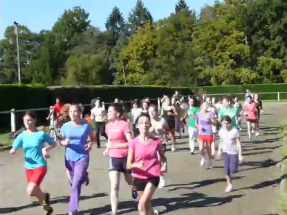 départ cross collège Chabanais filles 4e et 3e 2013