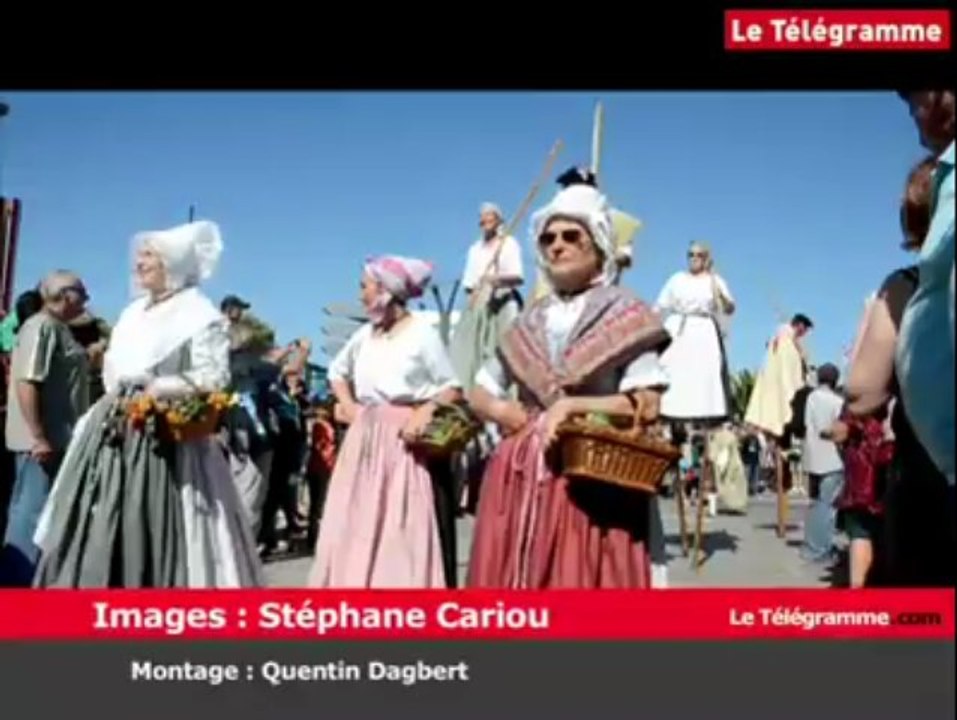 Concarneau. Filets bleus : un petit défilé, avant le grand