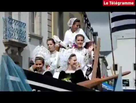 Concarneau. Filets bleus : le grand défilé sous le soleil