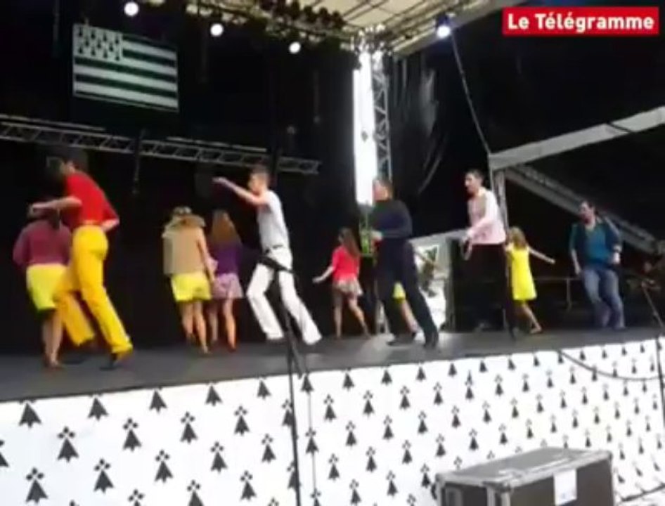 Saint-Loup. Le concours national de danse bretonne