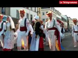 Concarneau. Filets bleus : bonne humeur contagieuse au triomphe des sonneurs