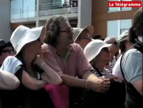 Paimpol. Le bagad de Lokoal au Chant de marin