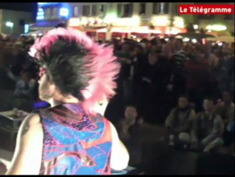 Paimpol. Délirants Groove Boys !