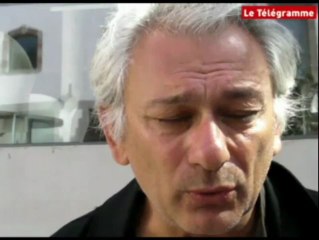 "Plus belle la vie". Serge Avédikian à Douarnenez