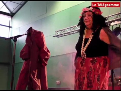 Tréteaux chantants. Gilberte Aubier ne laisse personne indifférent