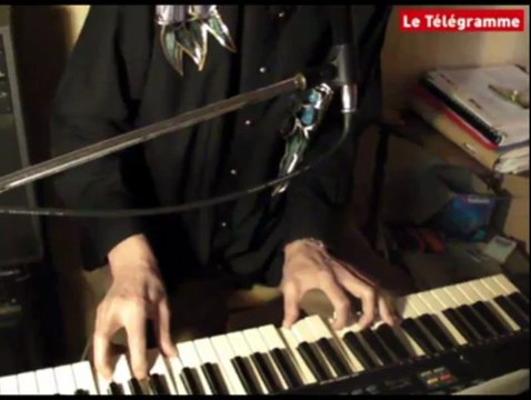 Morlaix (29). René Roignant chante pour les aînés