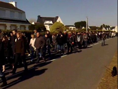 Trégunc (29). Marche silencieuse en hommage à Jérémy