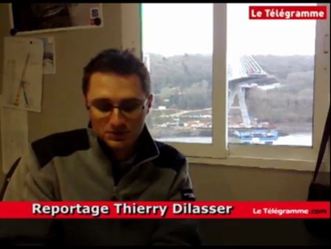 Presqu'île de Crozon (29). Pont de Térénez : une pièce de 100 tonnes déplacée