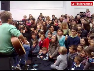 Vannes (56). Foule pour Tom Frager