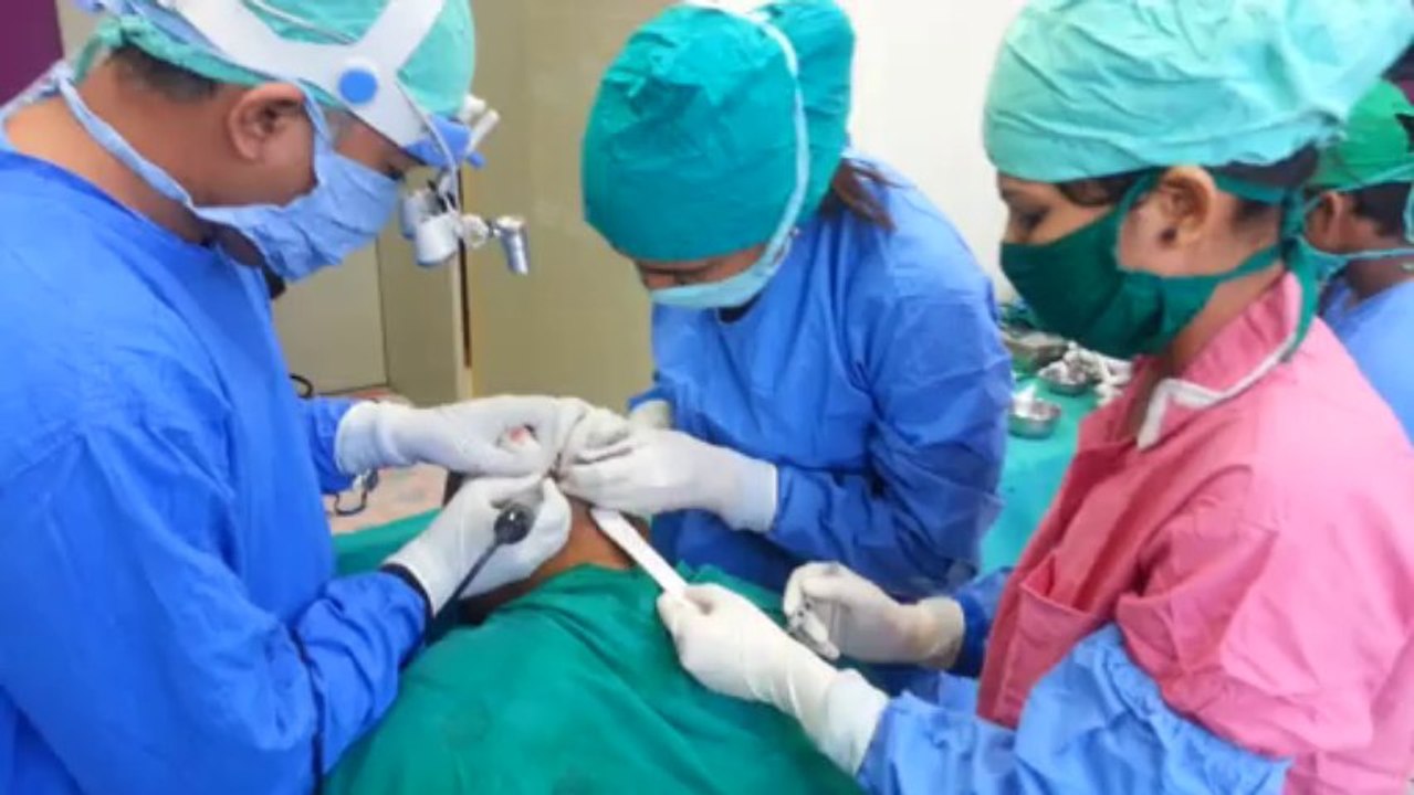 FUE Hair Transplant Graft Harvesting in Pune - Skin And Surgery International