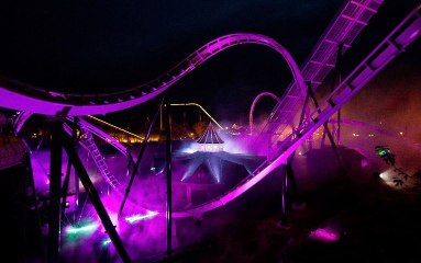 Un spectacle nocturne pour le Wing Coaster d’Heide Park