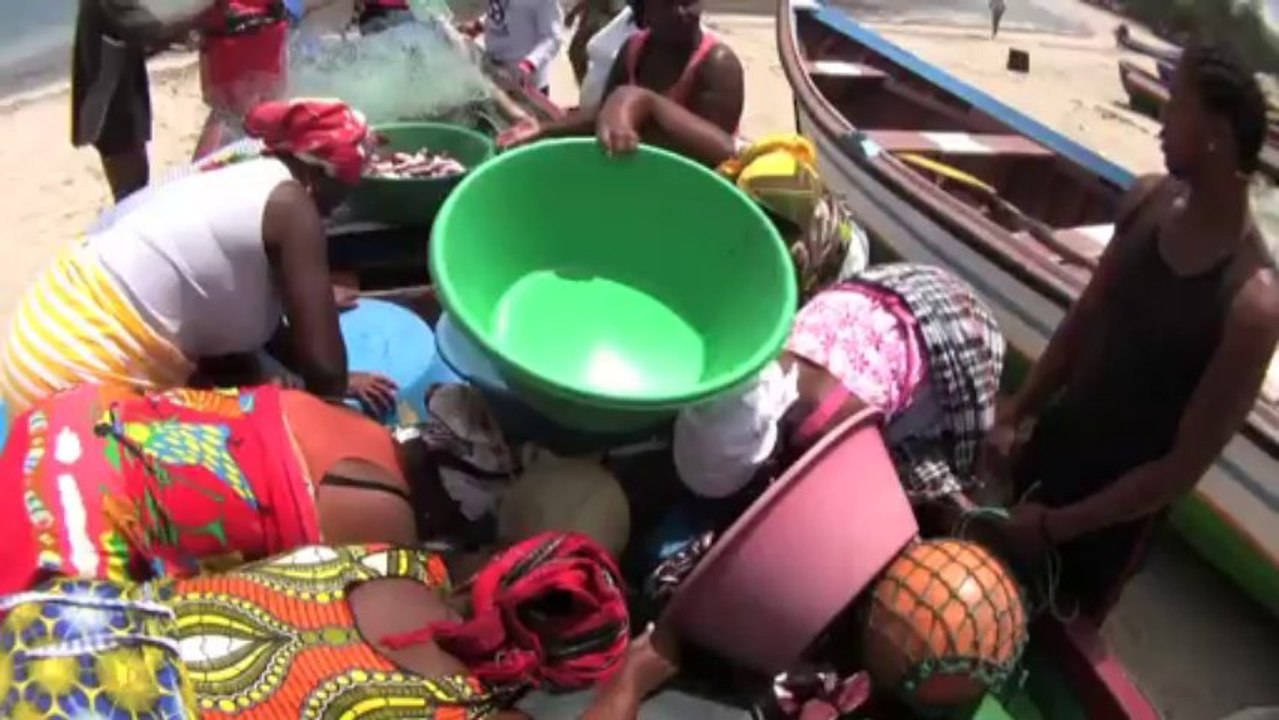 Loïck, le voilier reporter n°10 - Tarrafal, un mouillage du Cap Vert (suite)
