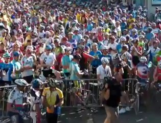 Pierre Le Bigaud. 6.850 coureurs s'applaudissent au départ