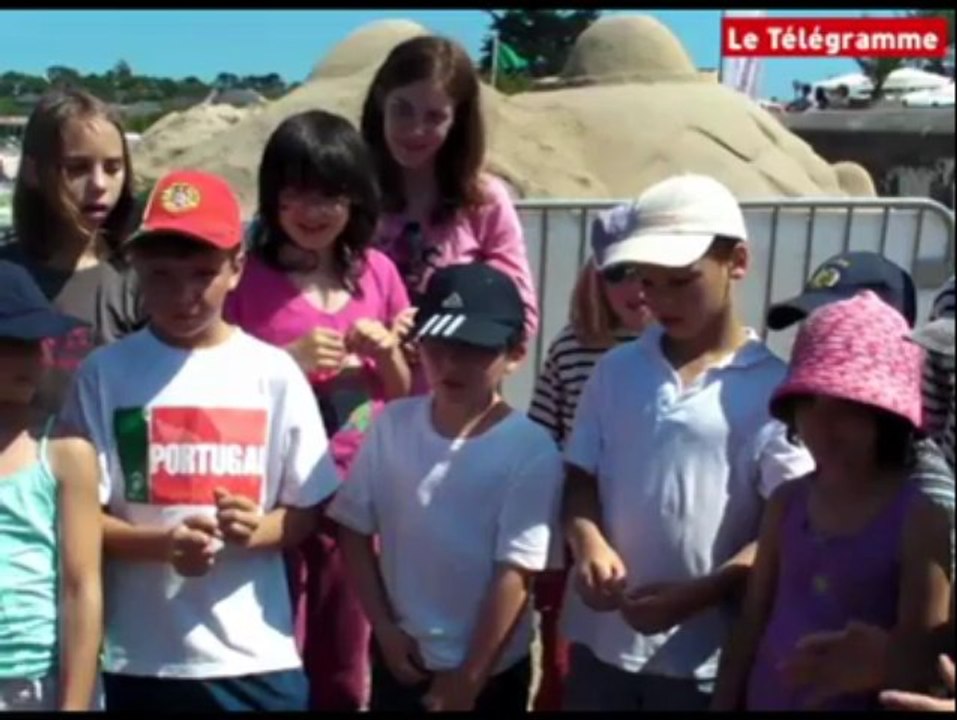 Carantec (29). Les enfants, rois des sculptures de sable