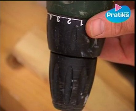 La perceuse : Comment régler le couple de serrage.