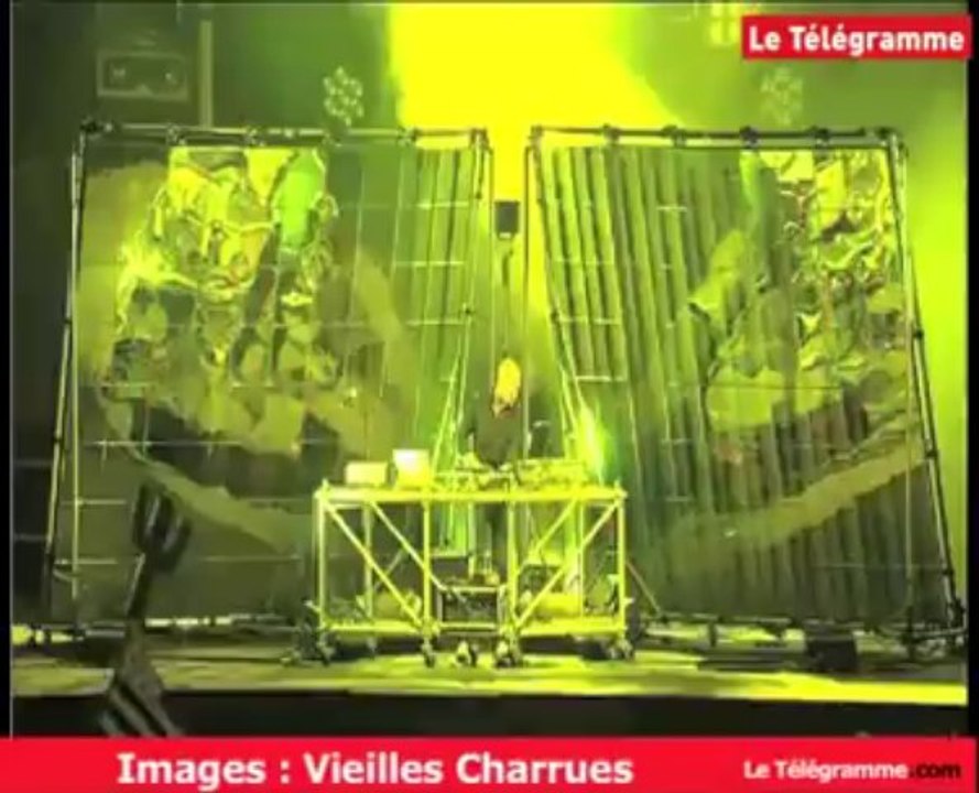 Vieilles Charrues. Les images du concert de Vitalic